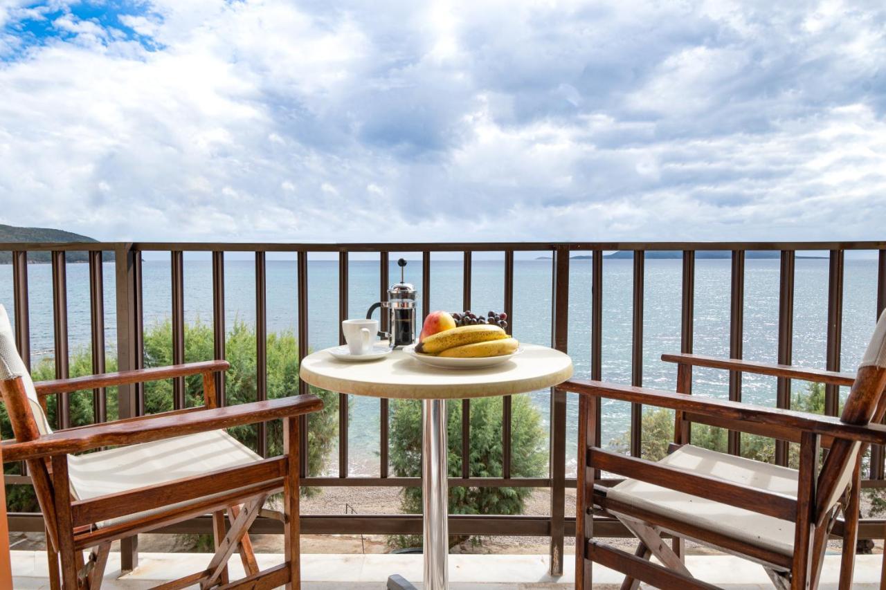 Hotel Korakakis Beach Finikounta Exterior foto